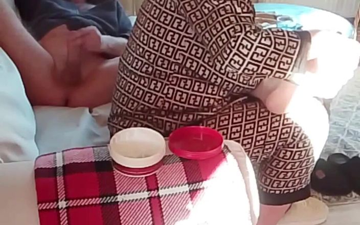 Crazyfamily 1970: Pedicure master lagi asik mulutnya