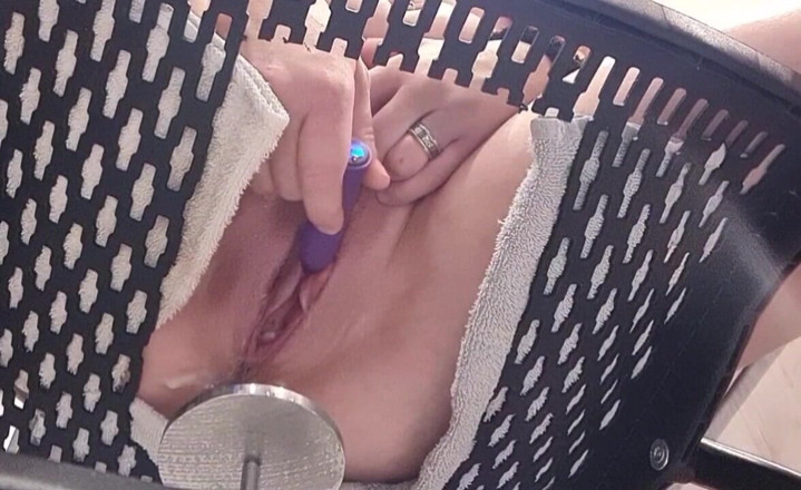 KittieNoOne: Gambar rapat pepek saya disumbat dan dikongkek dengan pengakhiran creampie