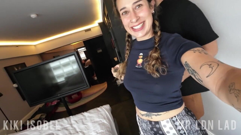 Kiki Isobel: Vakantie in België verandert in kijkgat &amp; neuken