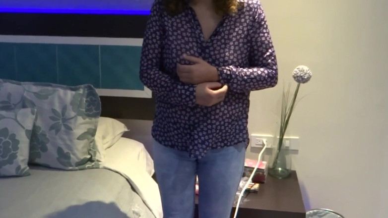 Ardientes69: Mama vitregă latino de 58 de ani face sex cu șeful ei...