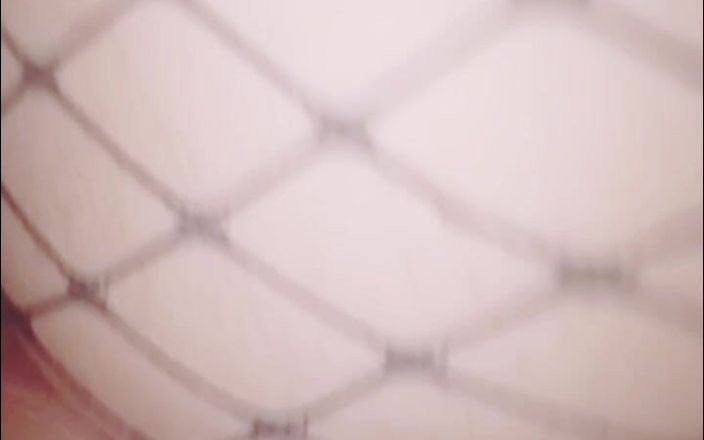 Ladyboy Karl: Nana Używać dildo