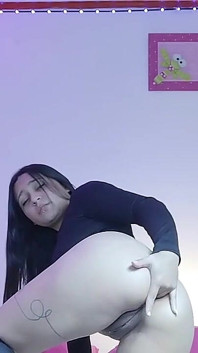 후배위 스타일 섹스에서 손가락 보지를 알몸으로 존나게 따먹어