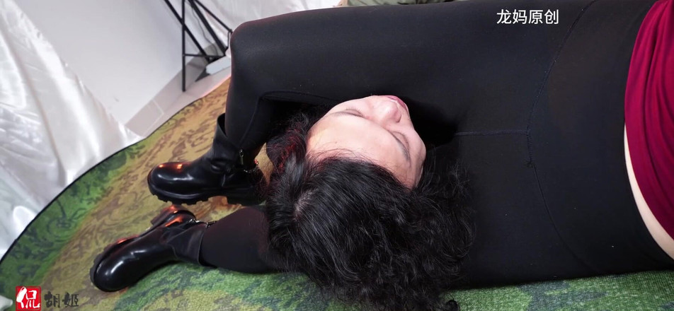 Giantess Domination: Une amazone s’enfile une amazone, challeage, nouveau jeu, 2e tour