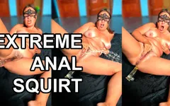 Orgasme anal extrême avec squirt. Énorme squirt, sodomie, MILF solo. Squirt énorme, gros cul.