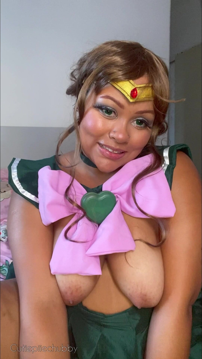 Cutiepiie Chubby: Grandota marinero Júpiter Hitachi masturbación