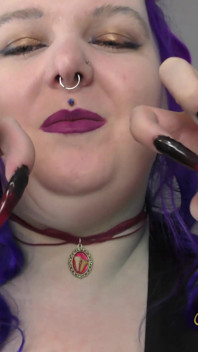 Glampire, adoration des ongles