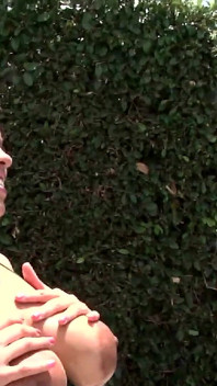 Ebano mora savana ginger con grandi tette oliate e scopata da un grosso cazzo nero