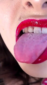 Vreemdgaan met de rode lippen van de secretaresse