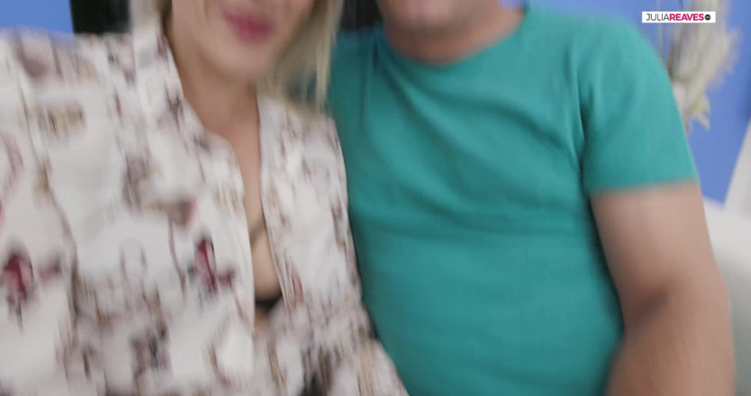 Cuckold Fuckers: Blond suka rucha się przed oczami przyjaciółki