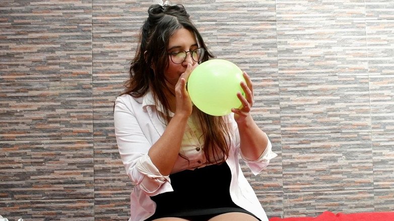 melu_world: Mad Scientific Make Pop Experiments with Balloons - Bunny Looner