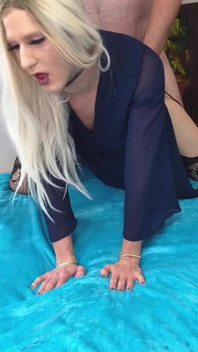 La super sexy bionda travestita bailey wilde viene scopata - compilation 3