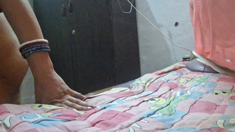 Busty Banuu: Kouření a šukání zezadu s přítelem mého manžela