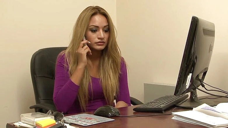 Lesbian Stories: Drei heiße lesben haben spaß nach dem job