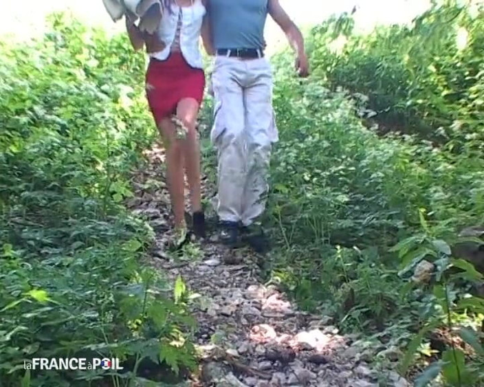 French Family Secrets: Buržoazie ví, jak být vděčná, když je to nutné!