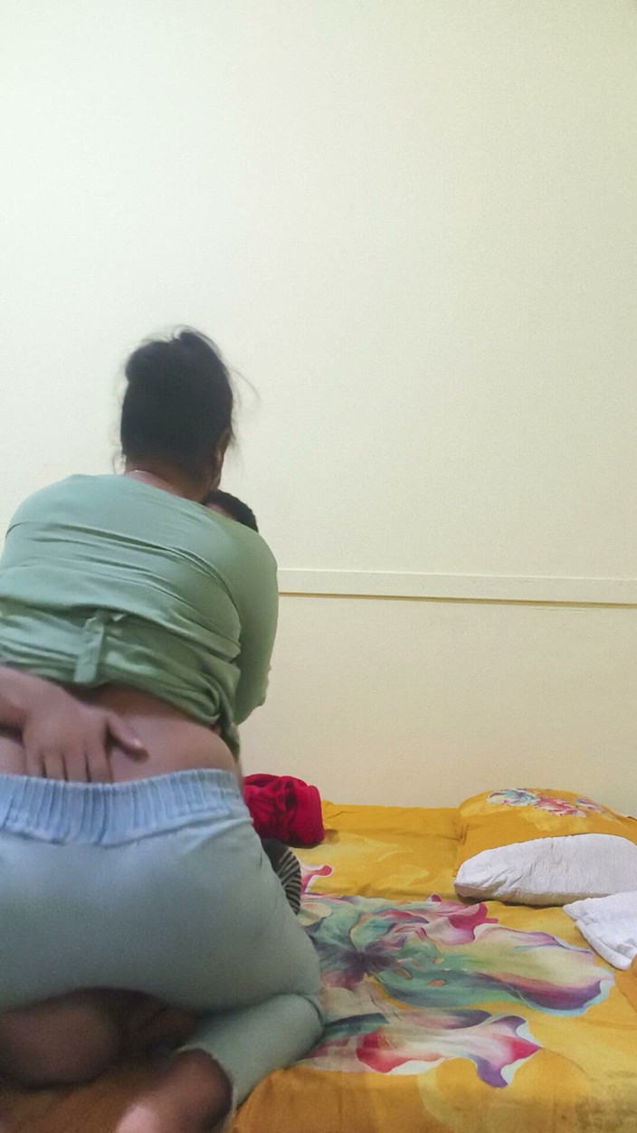 Taniyaxx: Desi Couple