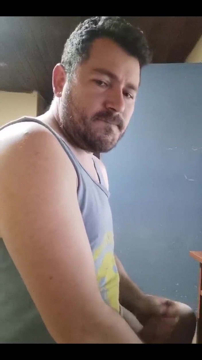 Rokkuman: Cewek sange ini lagi asik masturbasi sambil merokok di rumah