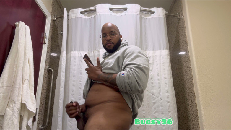 Bugsy136: 偷偷玩性爱