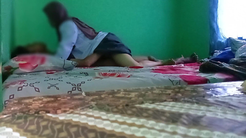 Famly sex: Юная девушка дези 