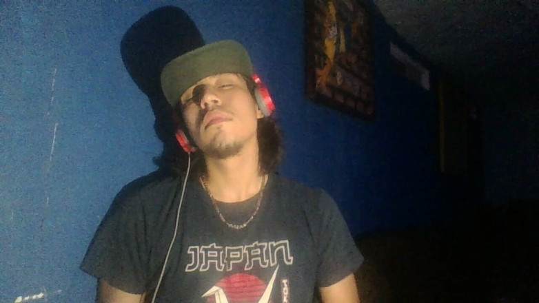 AlexAlejandro13: Poczuj moją radosną twarz