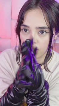 Jennie Tiene Una Sorpresa Para Ti Con Sus Guantes Nuevos