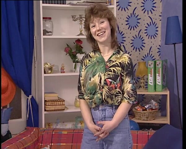 YOUR FIRST PORN: Babette scheert zich 's ochtends