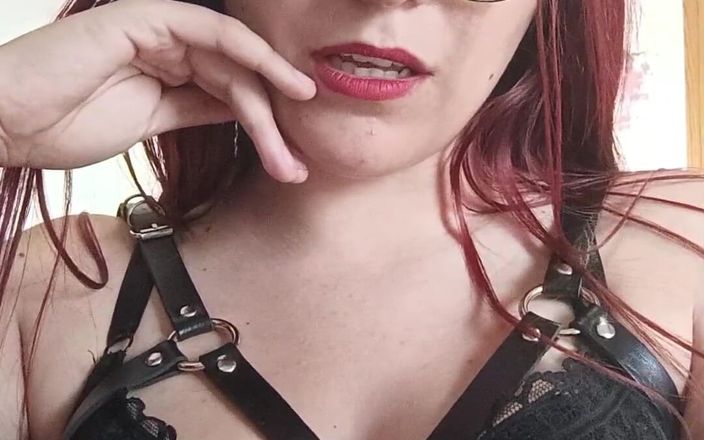 Softbrattypuppy: La padrona tedesca ti ordina di succhiare il cazzo e...