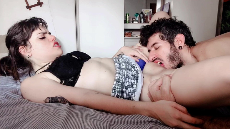 Sabrina Kat: युवा जोड़े ने रोमांटिक सेक्स किया: वह कई बार आई