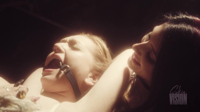 SkinVision: Lesbian Sex Witches Corrupt the Innocent - Luna Luxxx &amp; Kasara Wood &amp;...