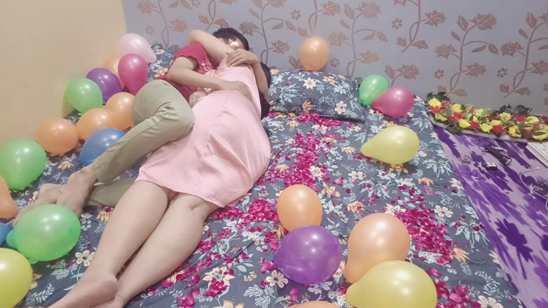 Sexgarl84: 大学時代の彼女が、誕生日の夜スタンドでホットなサプライズをくれました