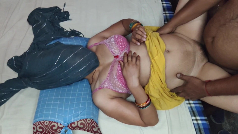 Meenu raj: Desi Couple