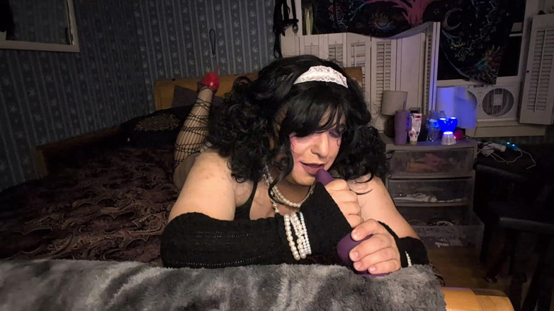Tongue Lashor 69: J’utilise mon gode