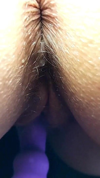 Lala licious - 2 zoll Buttplug Ei, weit offen und furzt