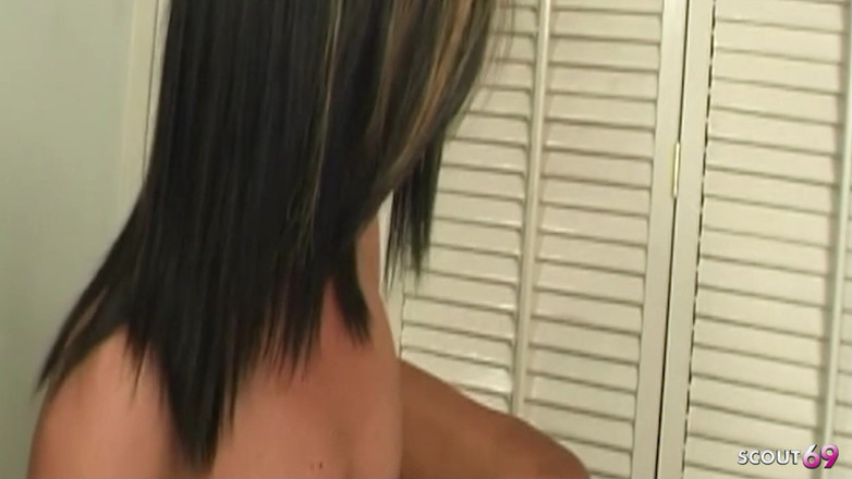 Shemale TS Collection: Shemale Kurus Asia Dapat Seks Dubur Dengan Kondom Sehingga Pancutan...