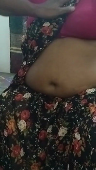 タミルの家の妻、美しい叔母、非常にホットな大きなおっぱい、叔母、ベッドで非常にホットなファック