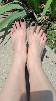 Bright Bulging Veins Fit for a Vampire
