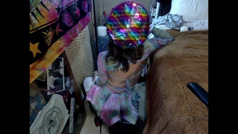 Suzy Wylde: Suzy Wylde Bergerak Keluar Dari Kawasan Kejiranan Curang