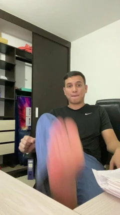 İşçi patrona ayak videosu gönderiyor