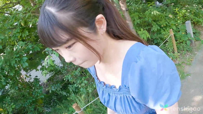 Tenshigao: 알몸으로 섹스하기 위해 우리에게 오는 일본 주부 Asami Wakana