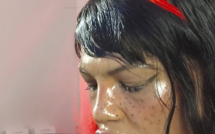 Anabel 693: Gila Ana menghisap besar tanpa belas kasihan