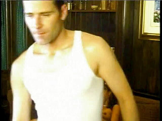 Cock Starving Teens: Roztomilá teenagerka se sexy tělem je vyvrtána na gauči