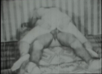 Close Encounter Vintage: Porno vintage teatro erotico retrò - coppia missionaria