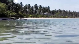 Nüdist anlarımız.. Filipinli çıplak karım çıplak adada zıplıyor