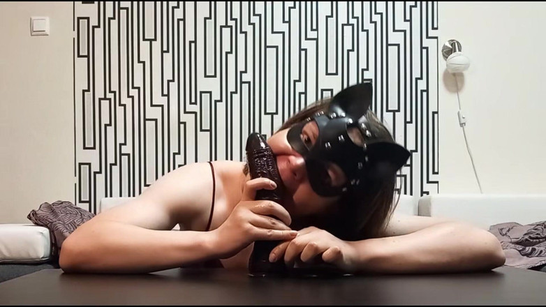 Elise Woods: Zamaskowana maminsynek ssie twojego penisa