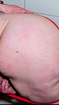 Matrigna con culo enorme - pecorina squirta più volte