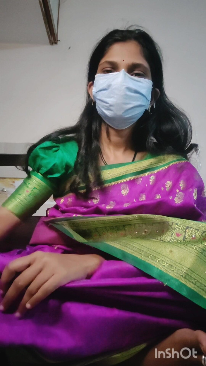 Desishycouple: 穿着粉色纱丽服的德西哥希瓦尼饥渴。完整视频。
