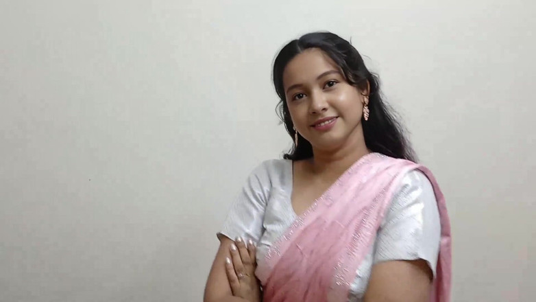 Apple Porn: Hos Udara Panas Desi Dikongkek Penumpang Dalam Saree
