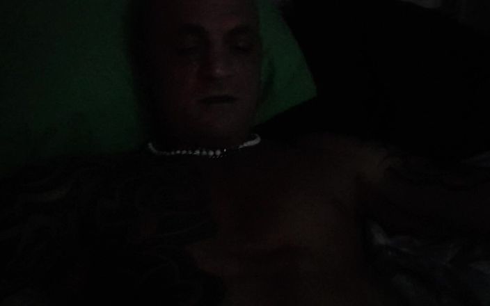 Acez: Geiles masturbations-video an Patner