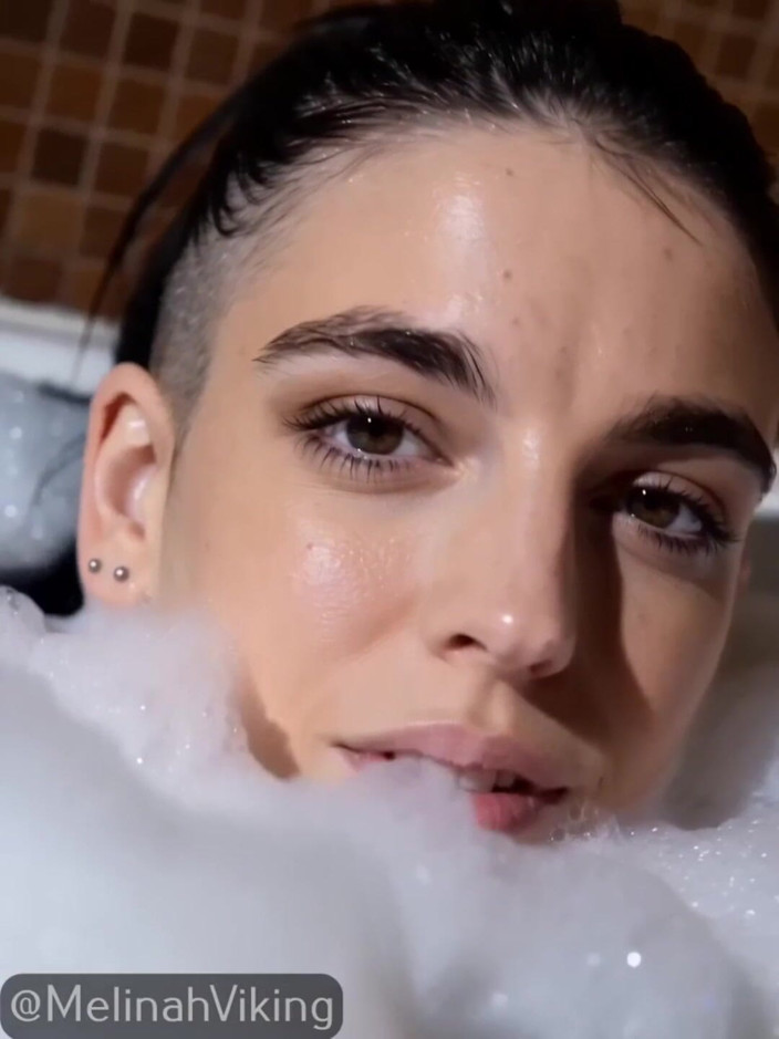 Melinah Viking: Bagno con le bollicine