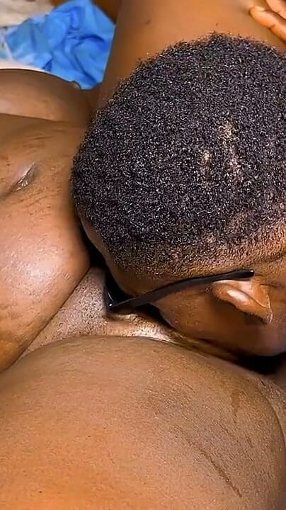 XRaw Afrik: Heavy Duty โดนกระแทกแบบไม่สบประมาท