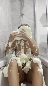 Pies to the Face Naked in the Bath